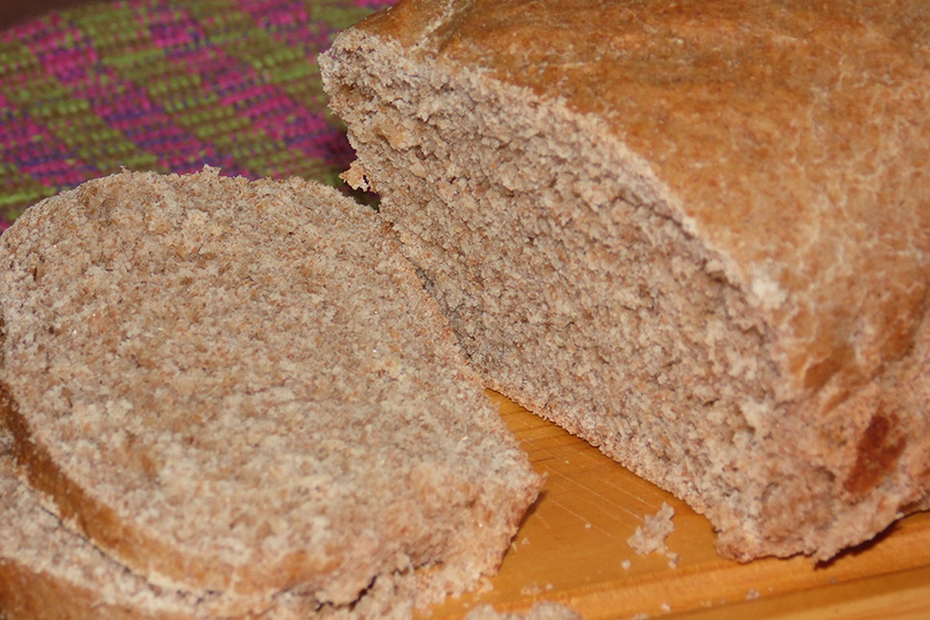 Bukë integrale e shëndetshme e përgatitur në shtëpi