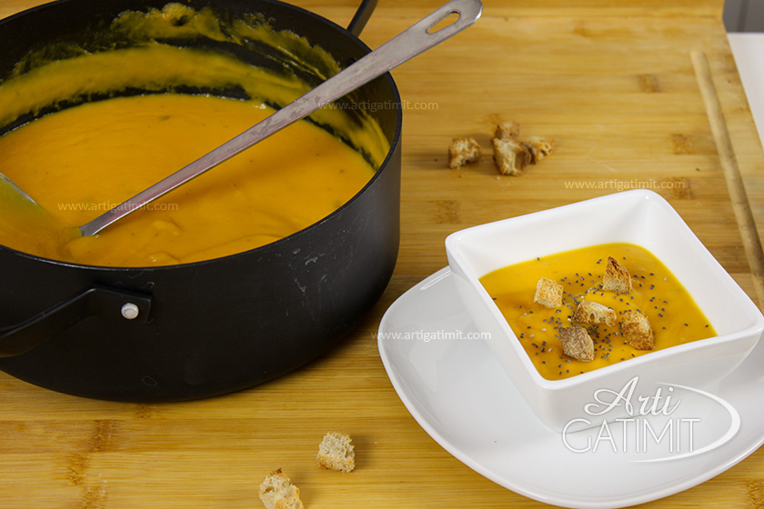 Supë karota kremoze dhe e shijshme