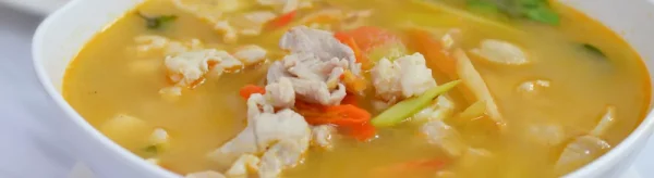 Supë pule pikante - Gatime Shqiptare