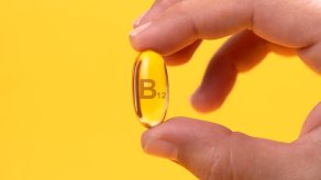 Çfarë e Shkakton Mungesën e Vitaminës B12 dhe Si ta Zëvendësoni