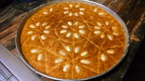 Tespishte me Bajame - Ëmbëlsi nga Kulinaria Shqiptare