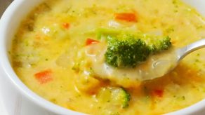 Supë e Ngrohtë me Brokoli dhe Patate - Shije dhe Shëndet në Tryezë