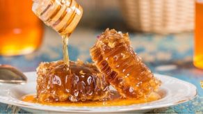 Trajtimi me Mjaltë për Lehtësimin e Kollës tek Fëmijët